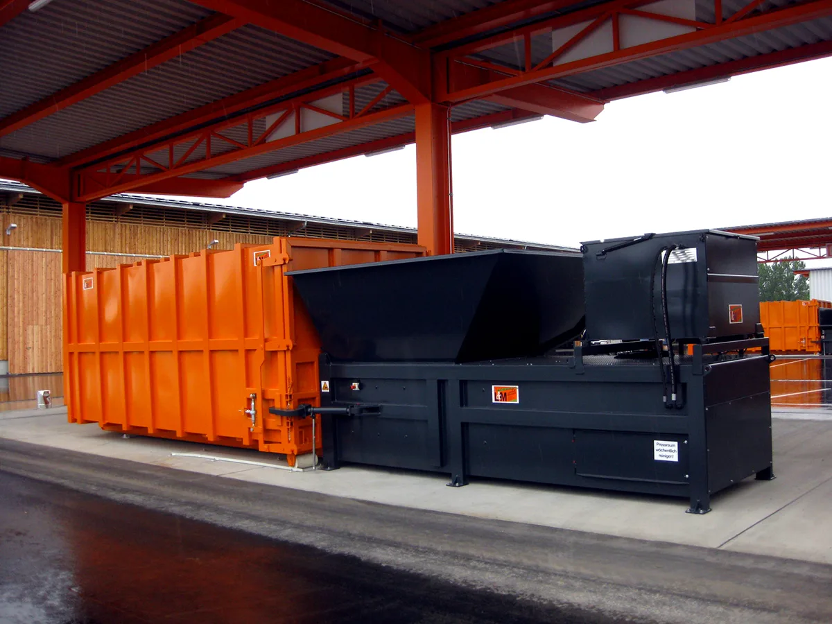 Static compactors